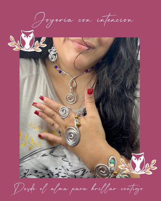 Arm Cuff Alambrado — Pieza Artesanal con Intención