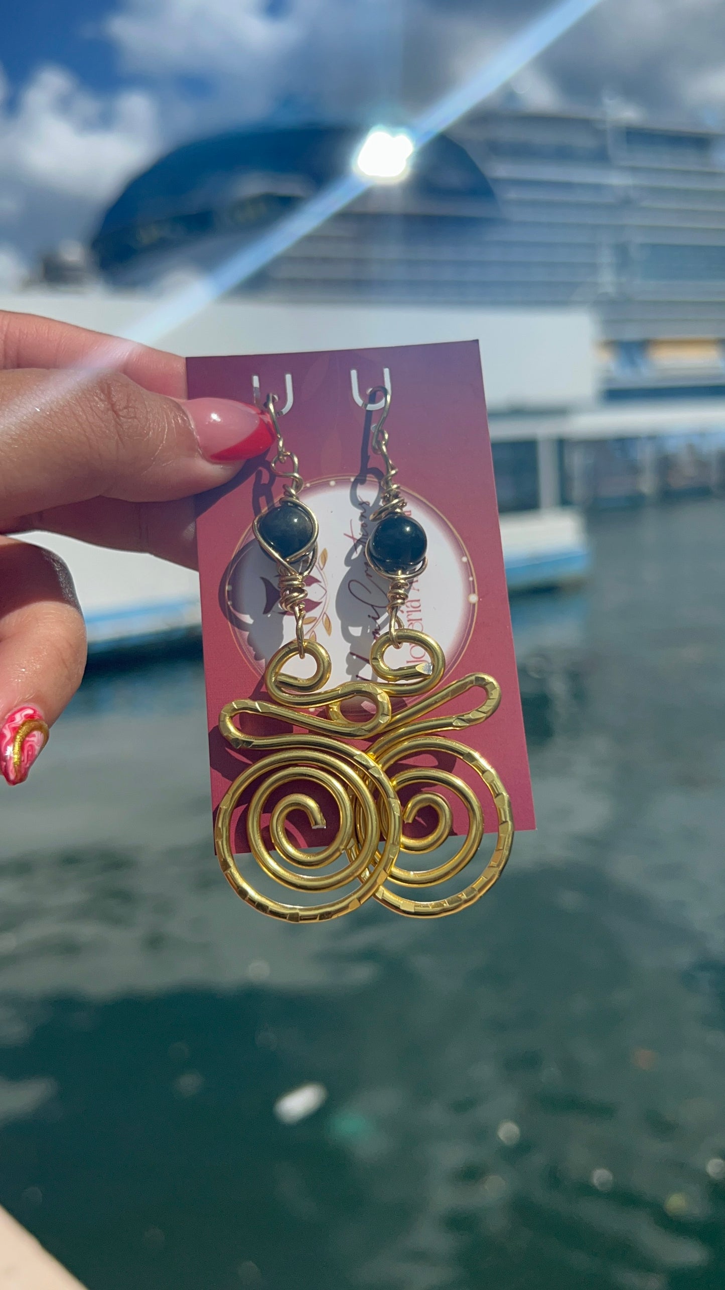 Aretes con intension